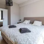 Pet Friendly In With Wifi 公寓